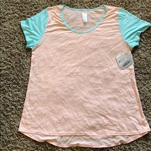 XL LuLaRoe Classic Tee